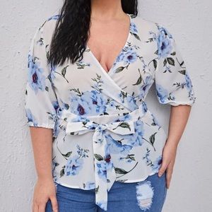 💎NWOT SHEIN blue and white floral blouse